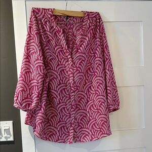 NYDJ Fuchsia Pink V-Neck Printed Blouse